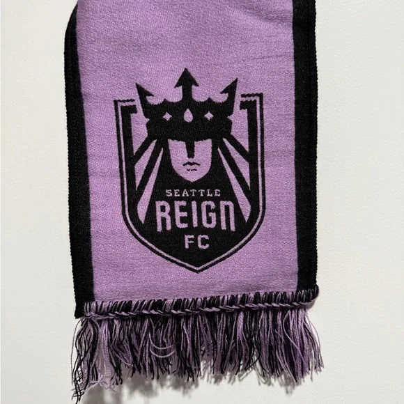Seattle Reign Rise Scarf - Picture 4 of 5